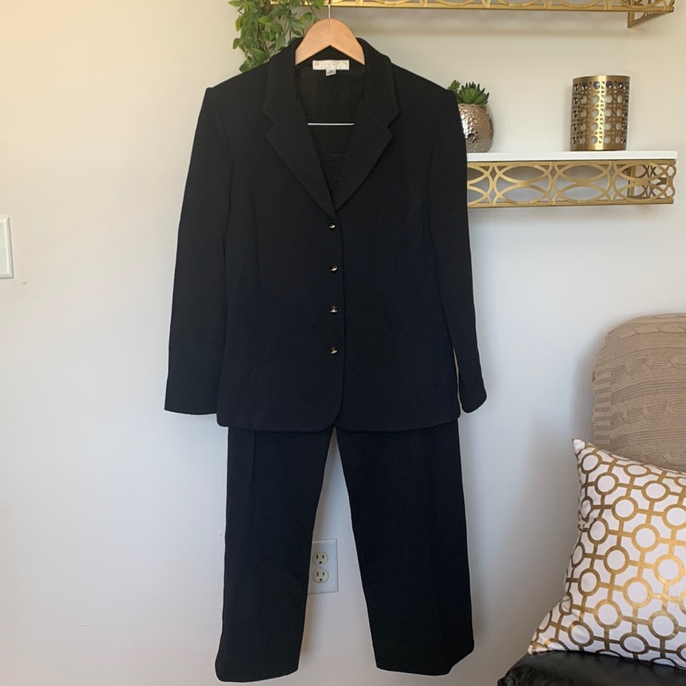 ST. John Woman Pant Suit size14